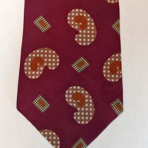Perry Ellis Portfolio Maroon Paisley Necktie, 100% Italian Silk